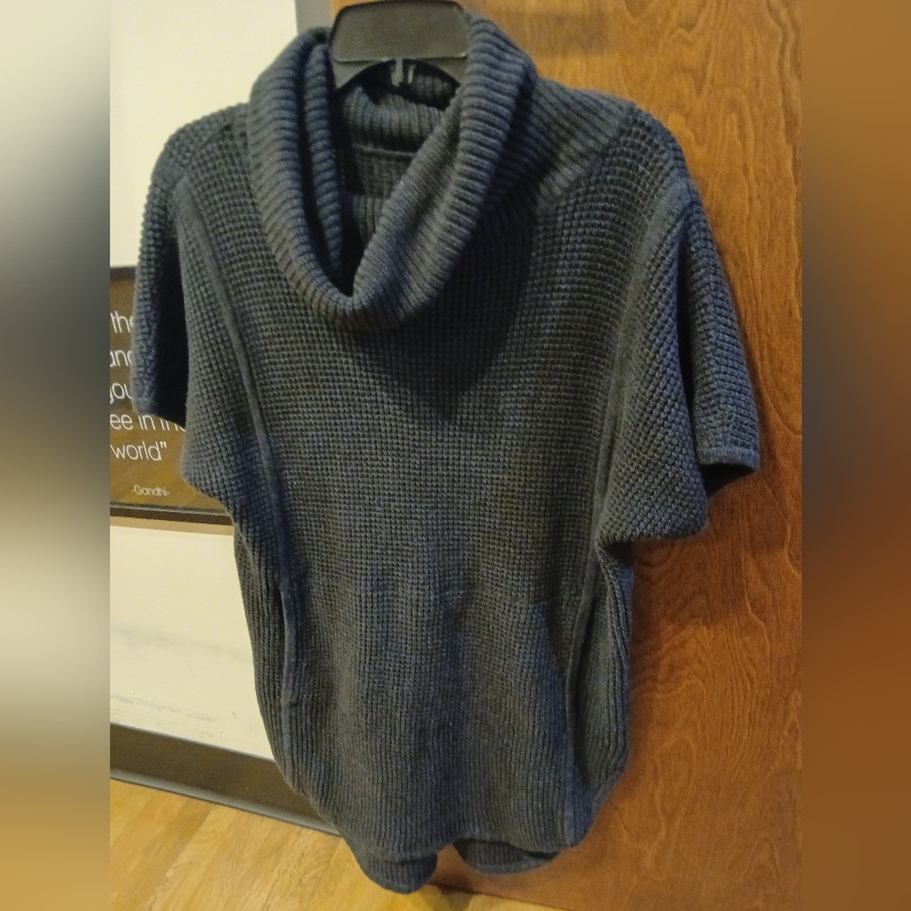 NWOT/ UGG 'grey SELBY SWEATER'